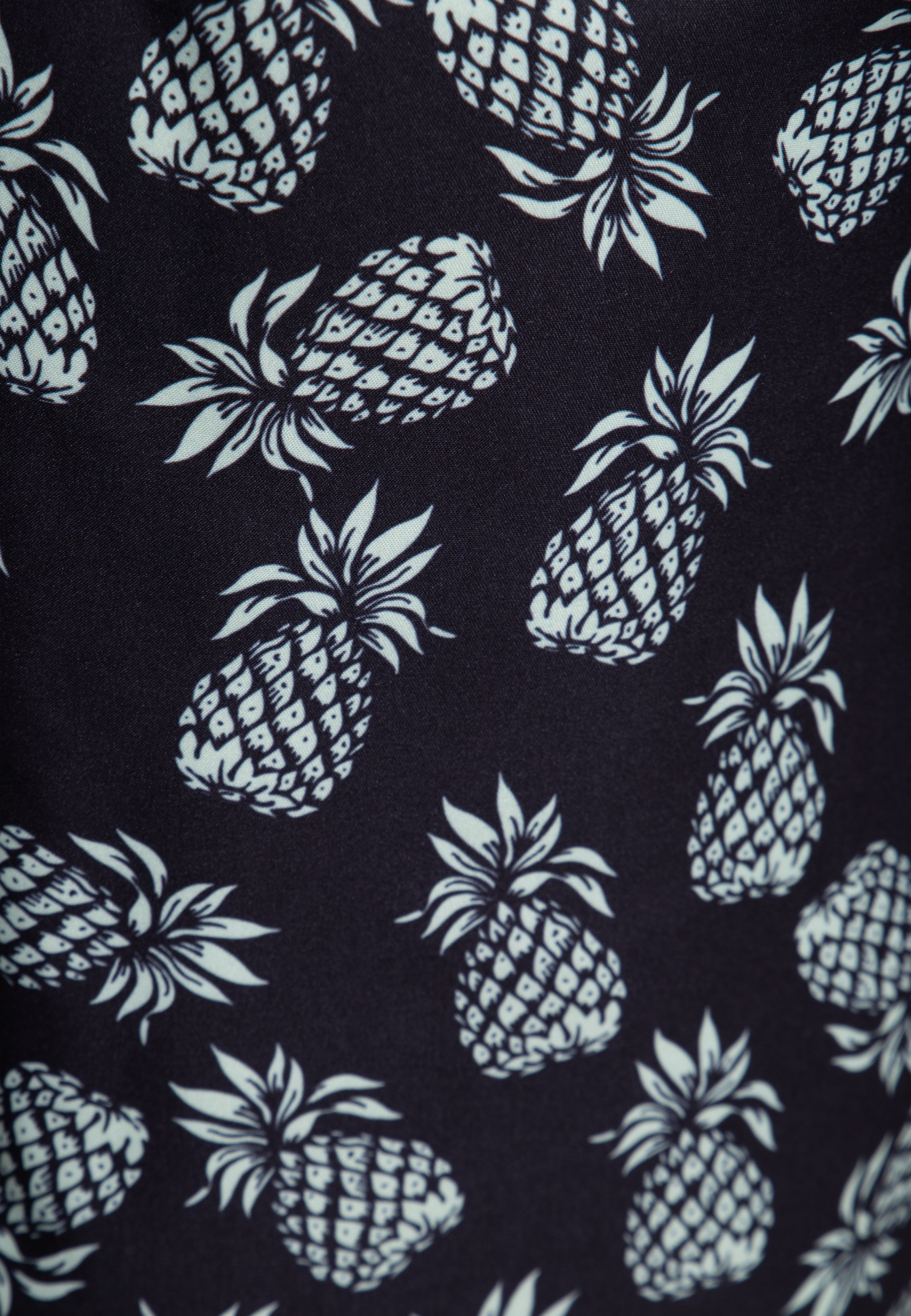 Badeshorts 'Pineapple' in Schwarz Badeshorts von King Kerosin