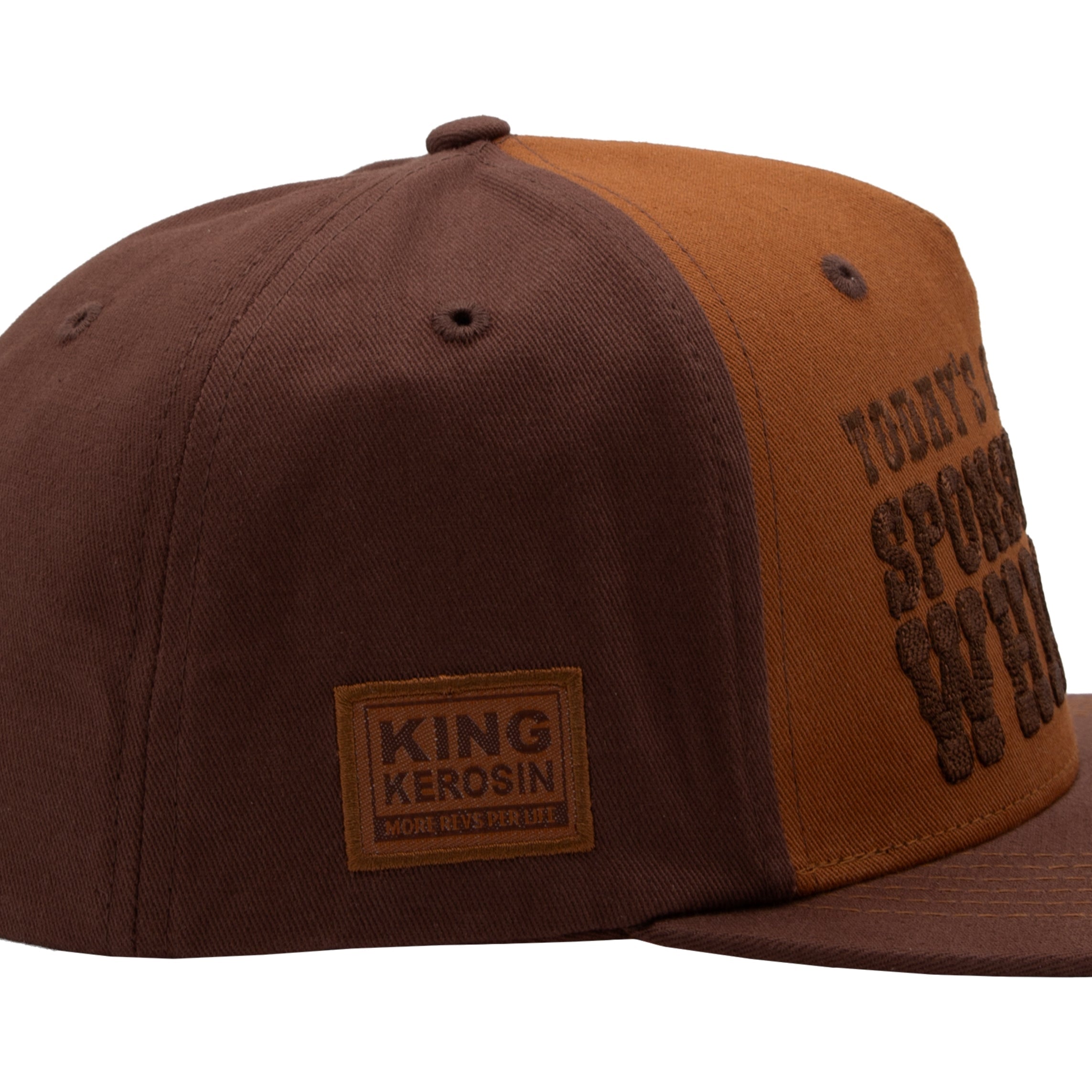 Flat Brim Cap 'Sponsored by Whiskey' in Braun Snapback Cap von King Kerosin