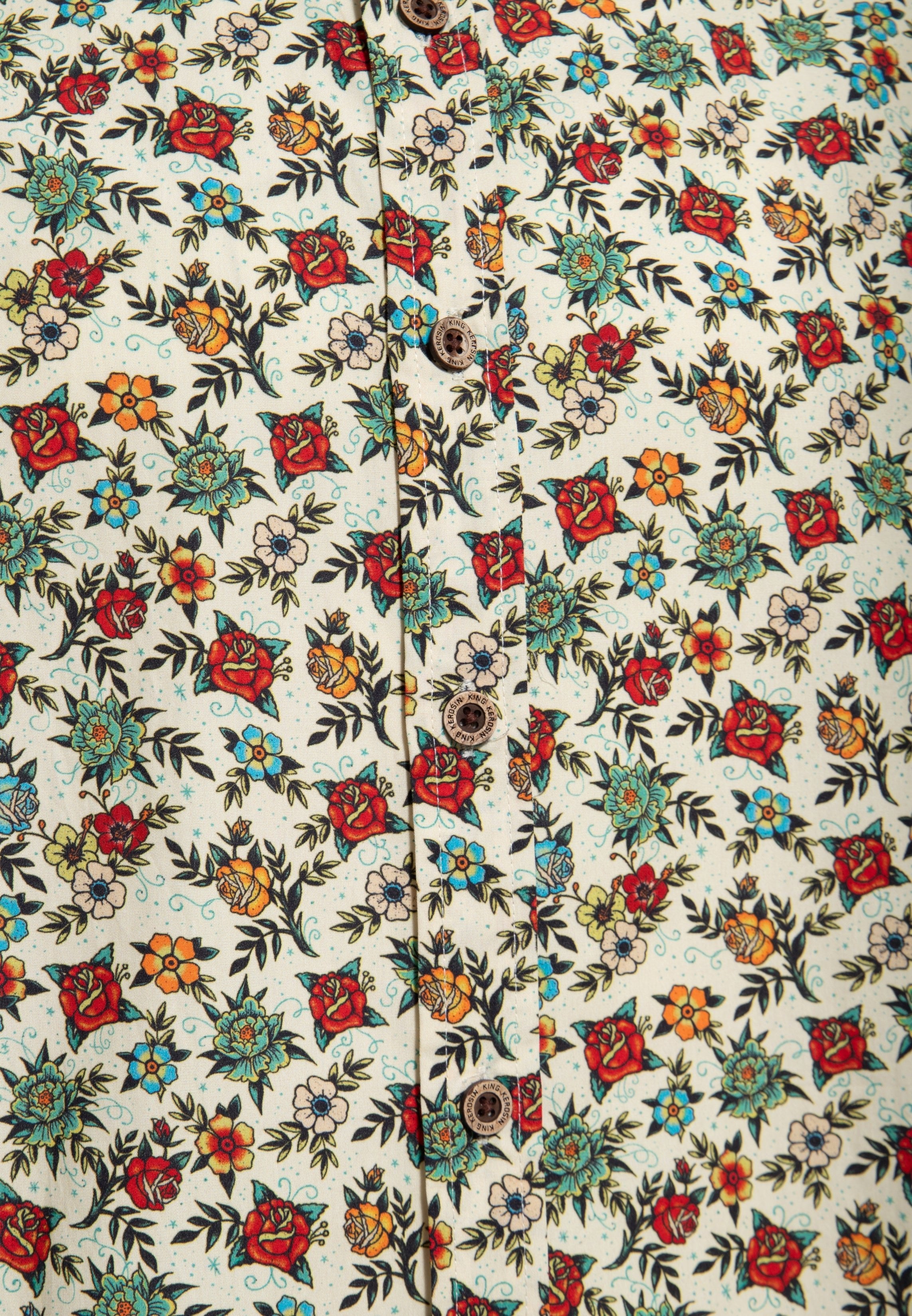 Kurzarmhemd 'Tattoo Flowers' in Offwhite Hemden - Kurzarm von King Kerosin