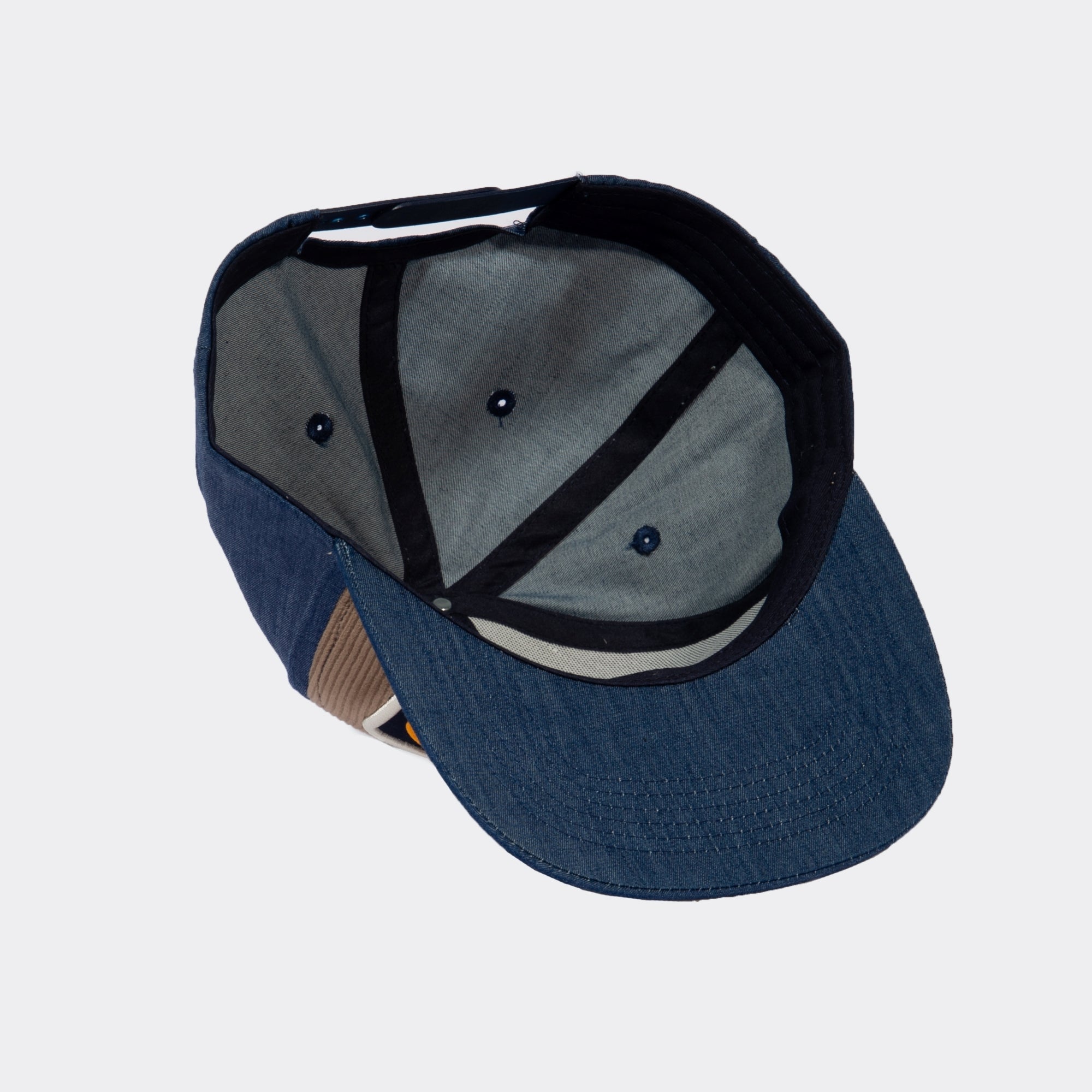 Snapback Cap mit Cord-Front «Ride Free» Snapback Cap von King Kerosin