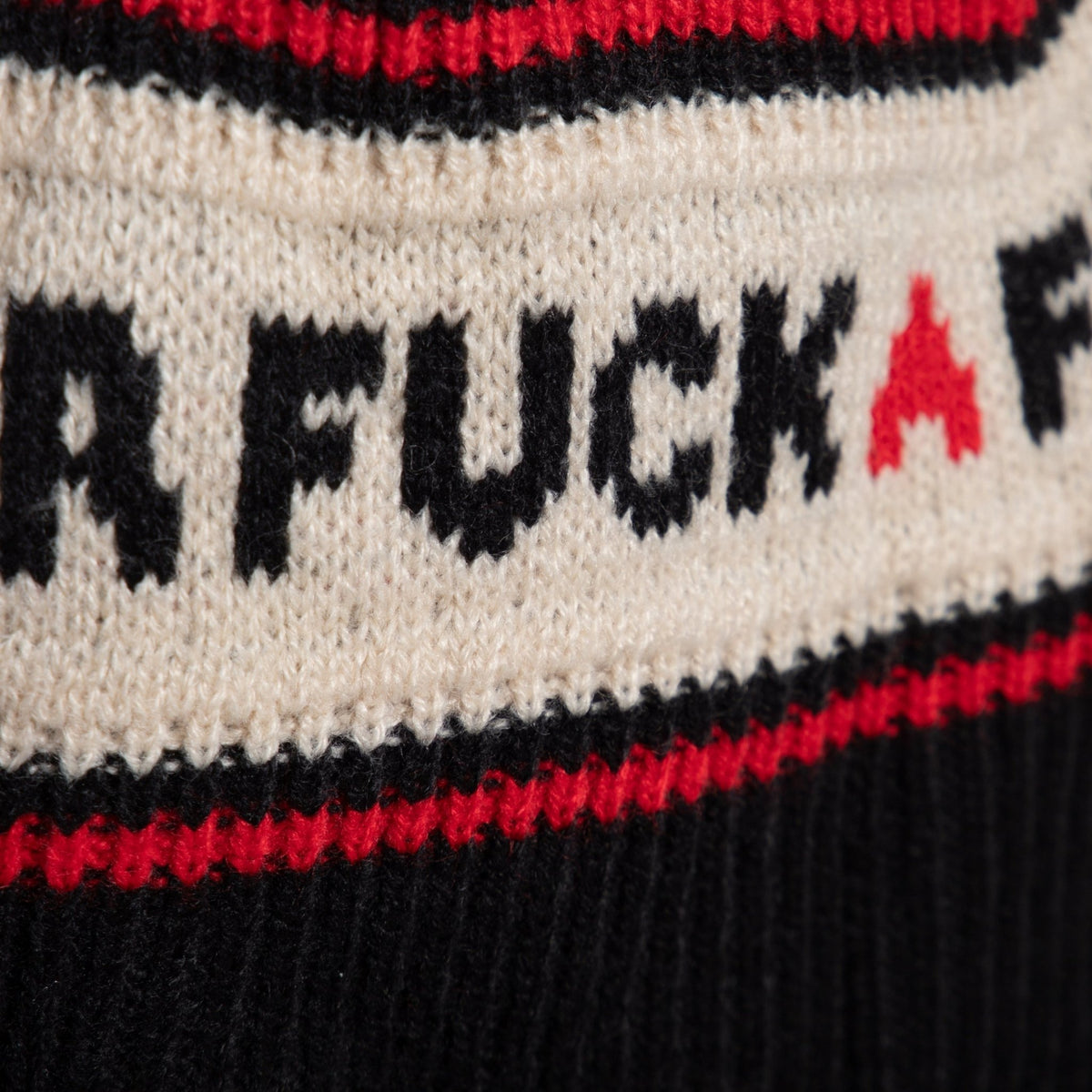 Strickmütze 'Never fuck a fucker' in Schwarz – Mützen von King Kerosin - Ansicht 4