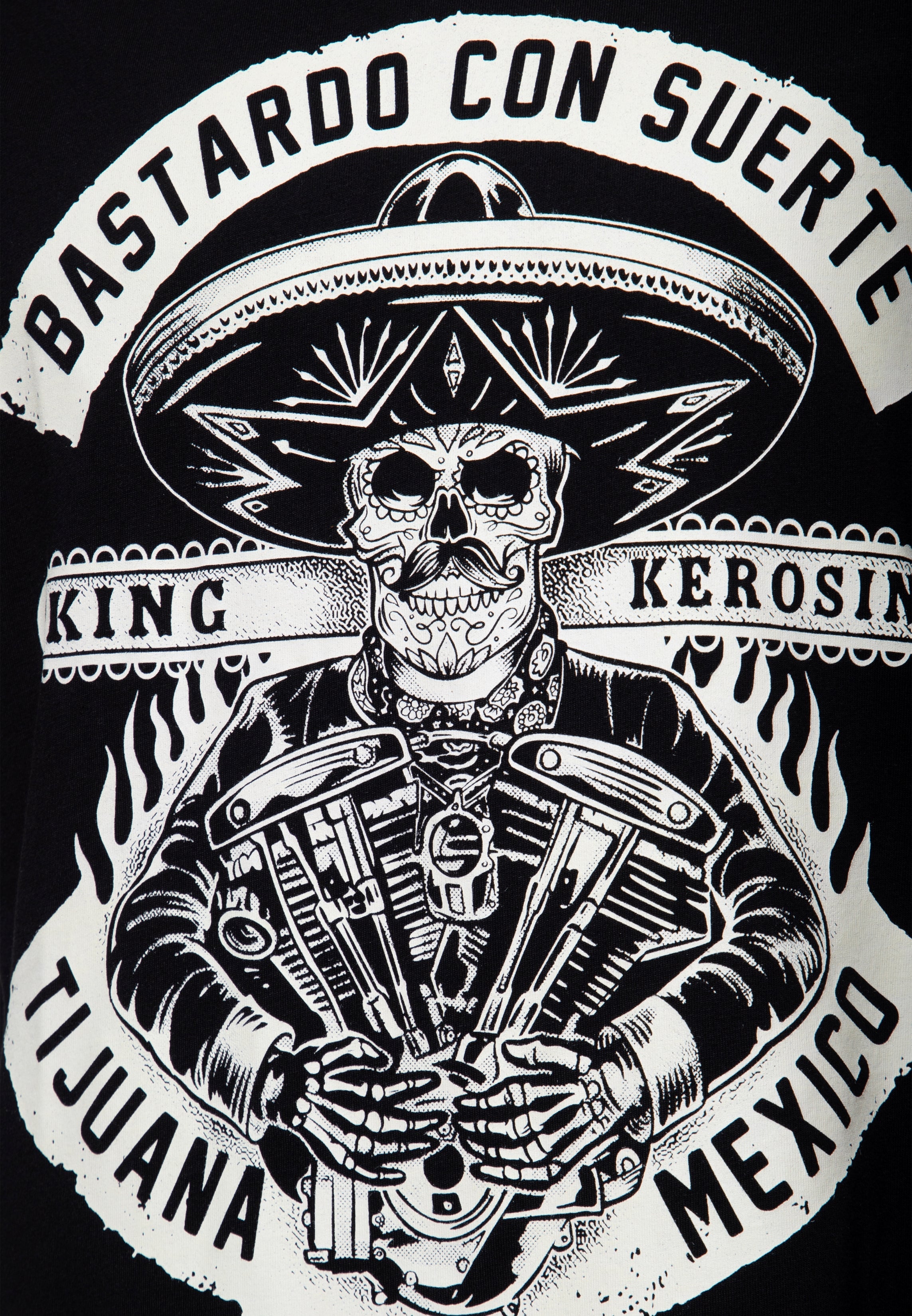T-Shirt 'Bastardo Con Suerte' in Schwarz T-Shirts von King Kerosin