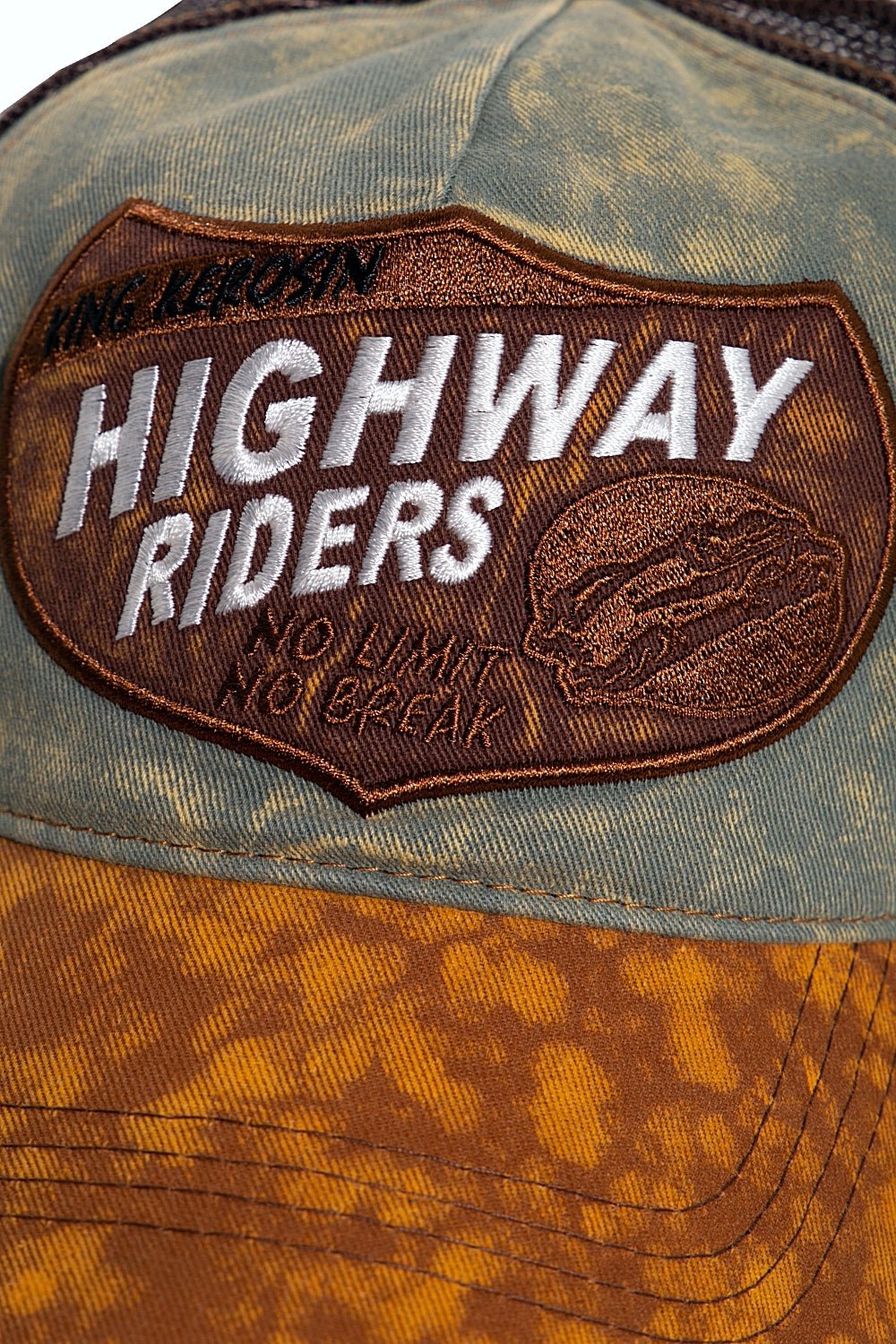 Trucker Cap mit authentischem Enzymwash «Highway Riders» Trucker Cap von King Kerosin