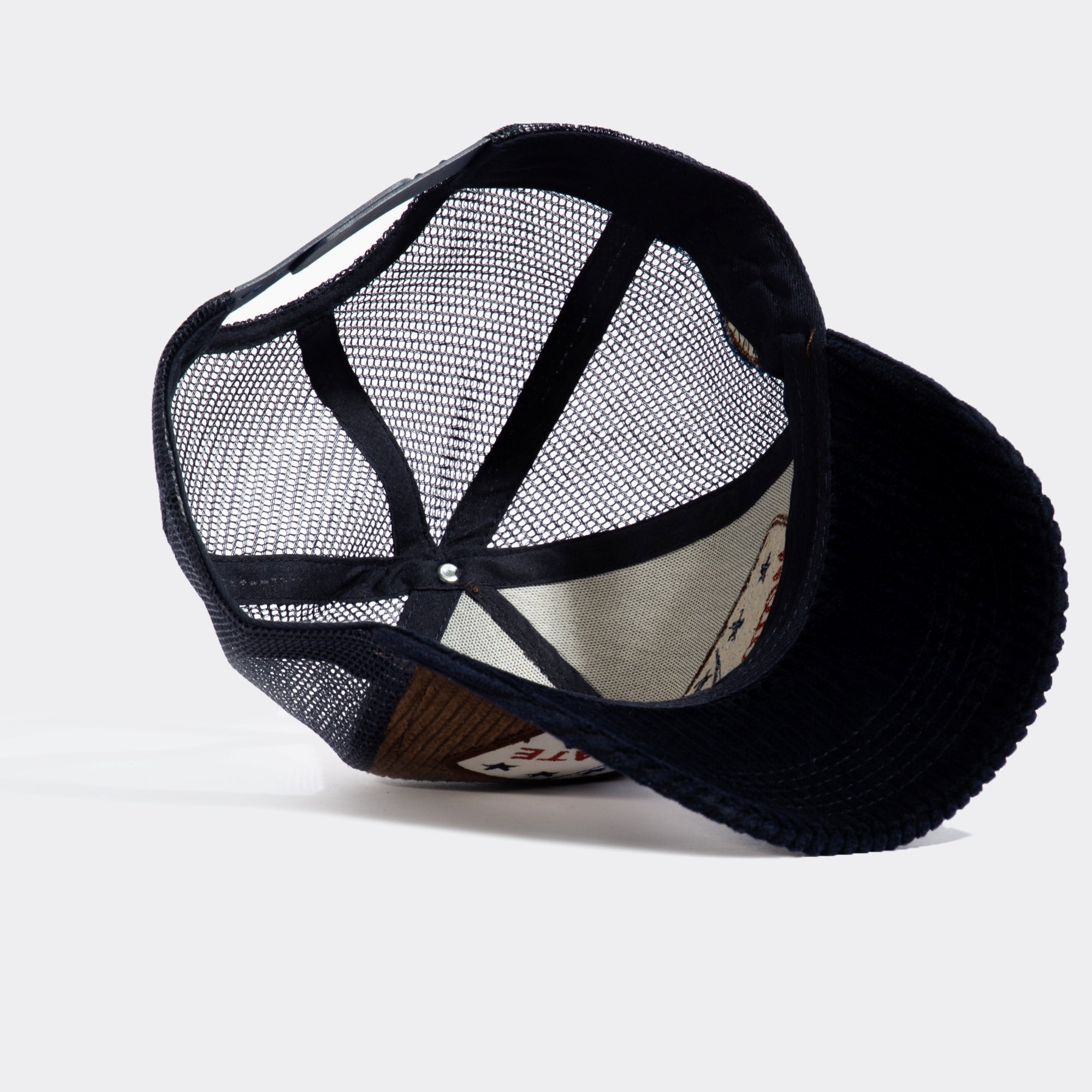 Trucker Cap mit Cord - Front «Motor State» Trucker Cap von King Kerosin