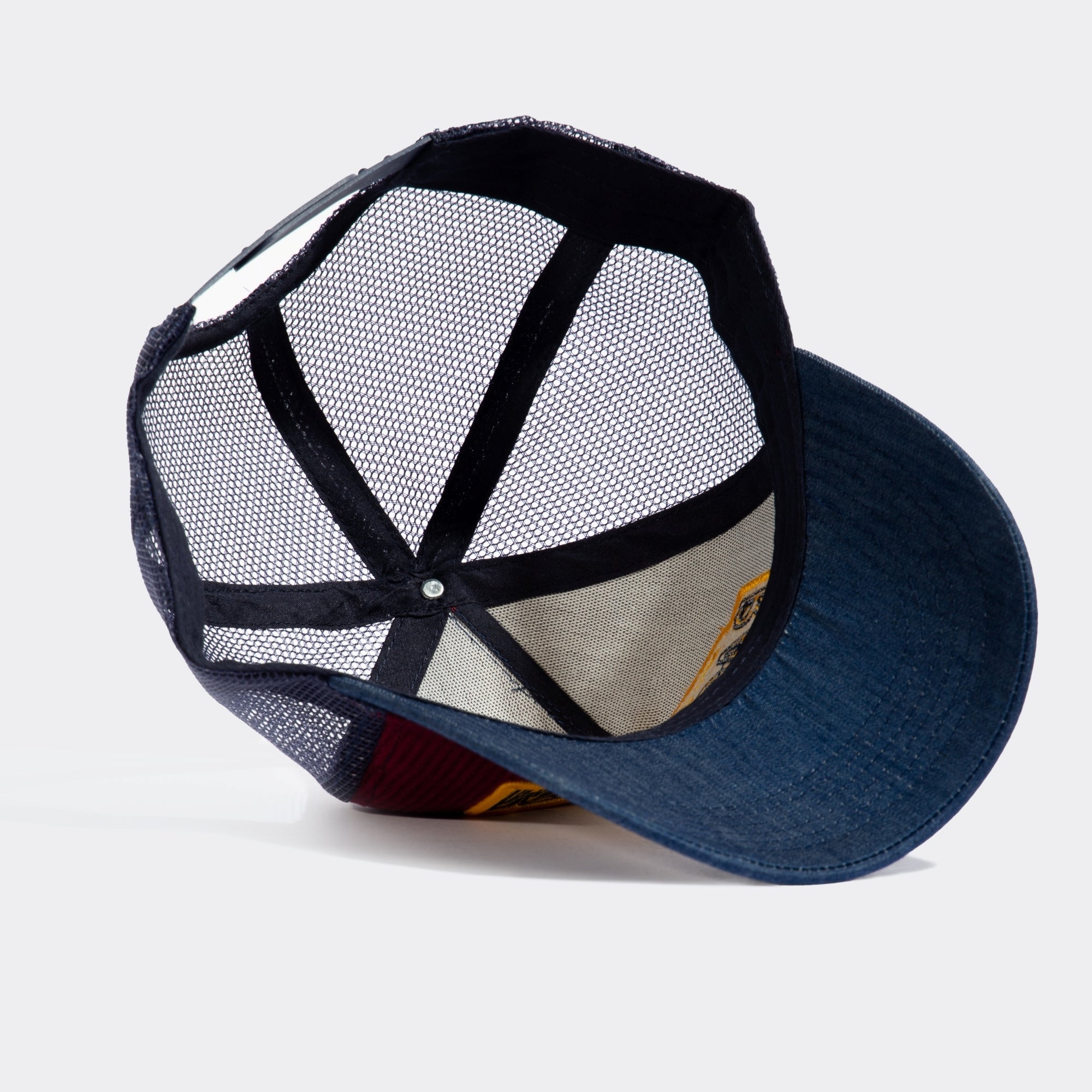 Trucker Cap mit Cord - Front «Raceteam» Trucker Cap von King Kerosin