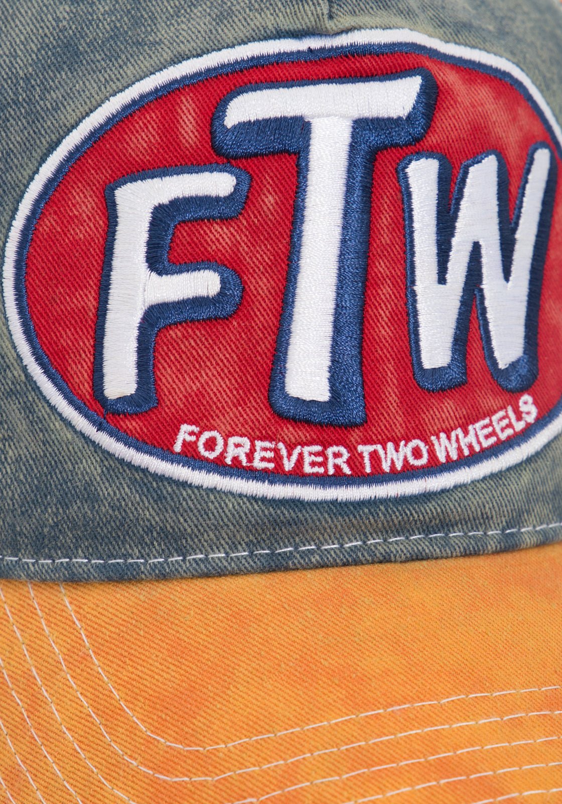 Trucker Cap mit Patch vorne «Forever Two Wheels» Trucker Cap von King Kerosin