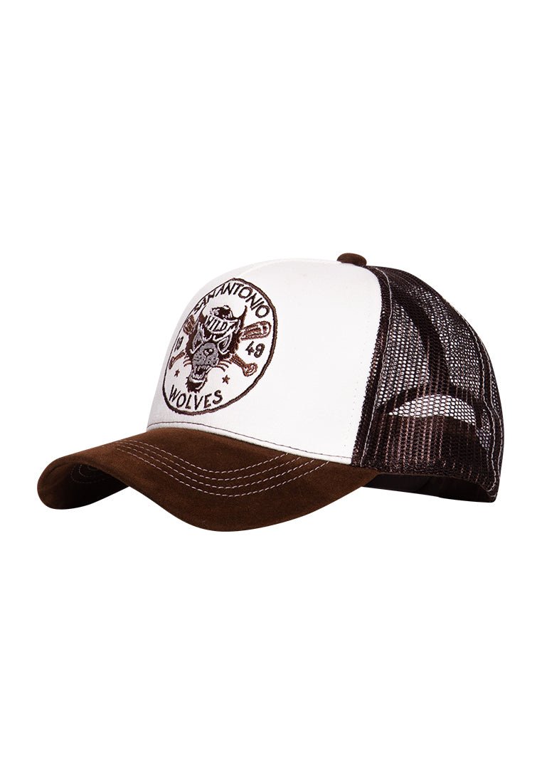 Trucker Cap mit Stickereien und Schirm in Samt - Optik «San Antonio Wolves» Trucker Cap von King Kerosin