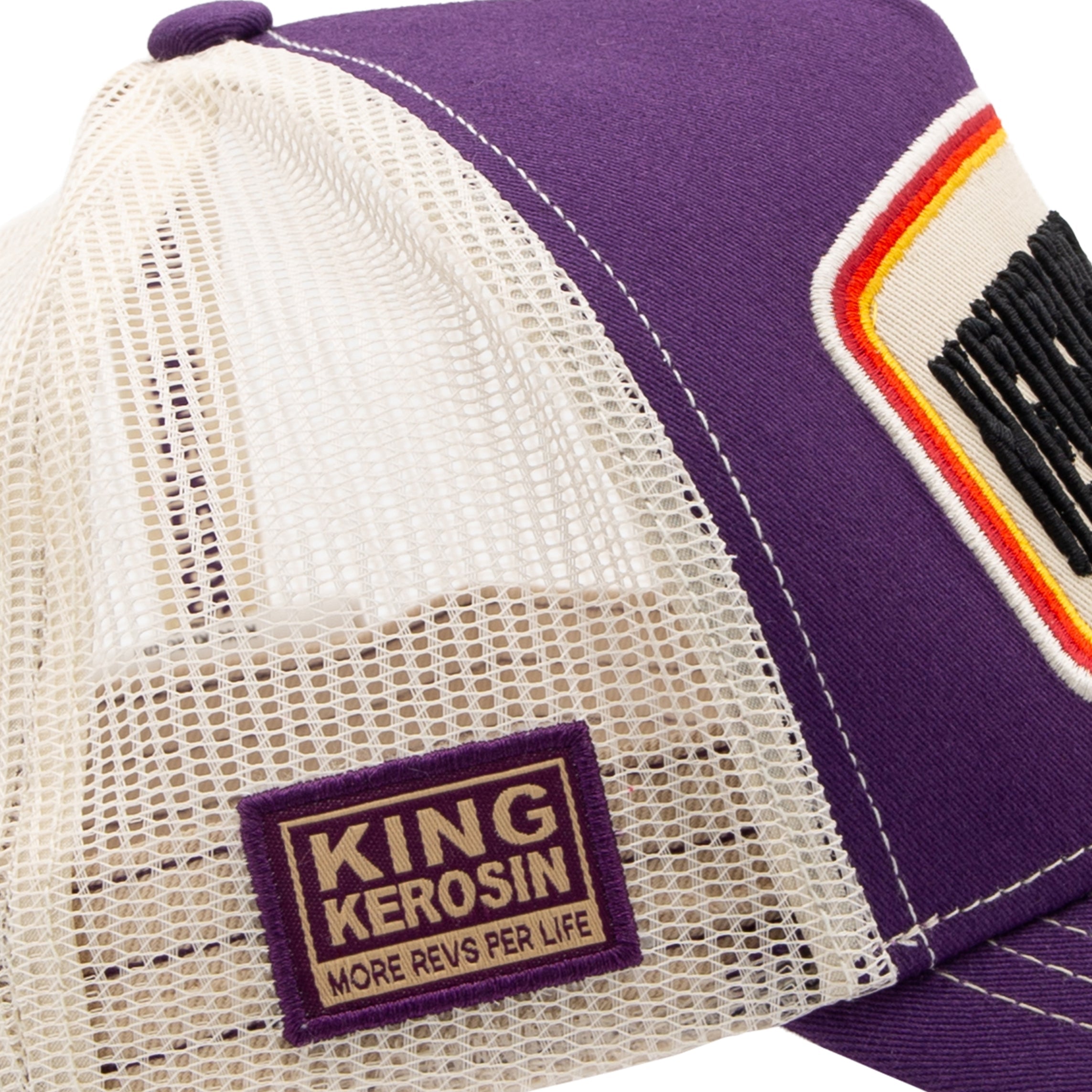 Trucker Cap 'Never Fuck A Fucker' in Pflaume Trucker Cap von King Kerosin