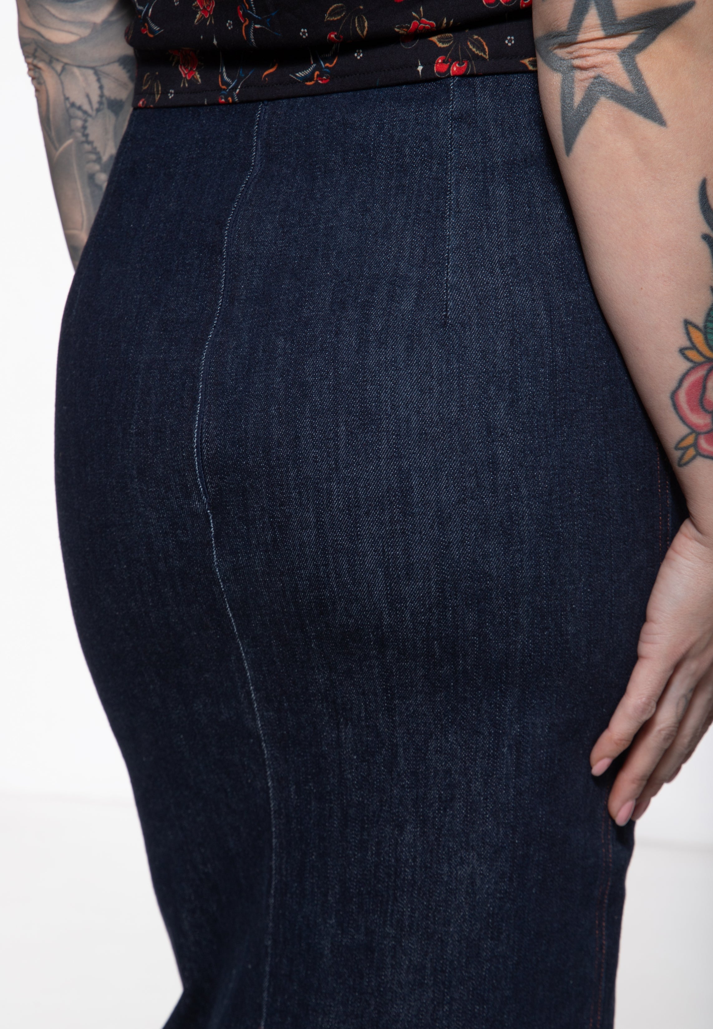 Bleistiftrock 'June' in Denim Röcke von Queen Kerosin