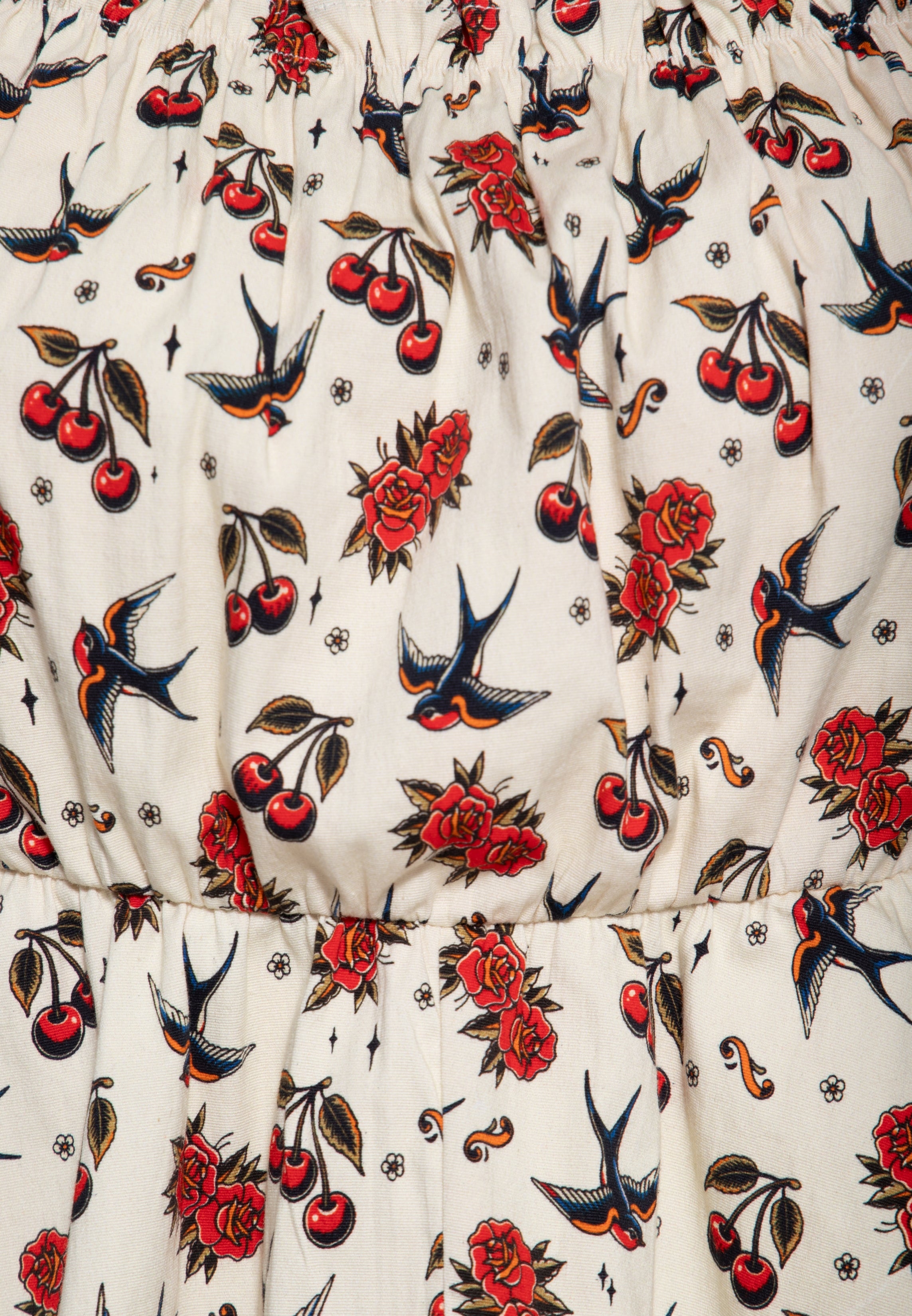 Carmen - Top 'Cherries & Roses' in Beige Blusen von Queen Kerosin