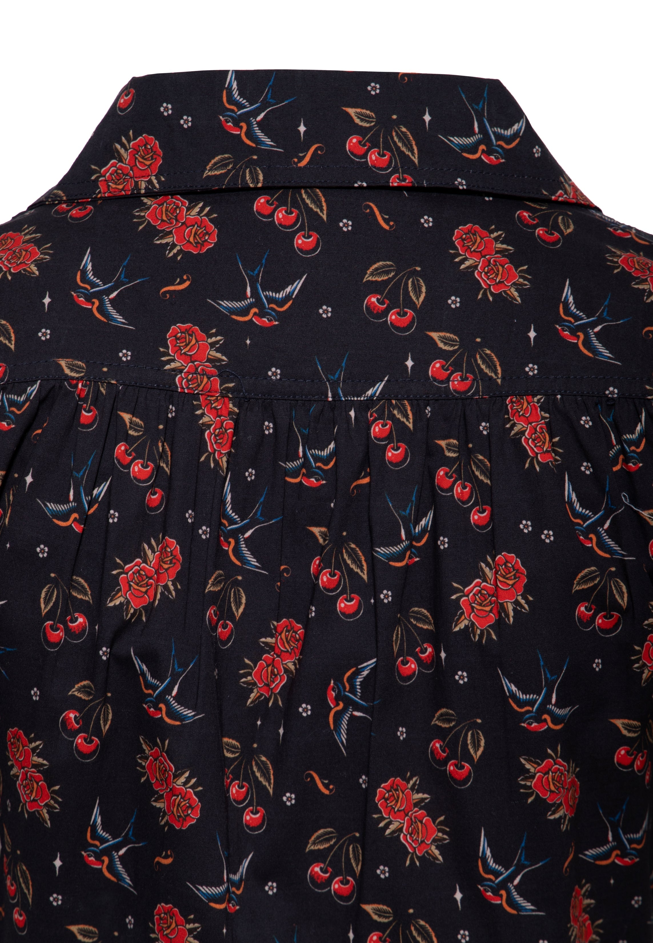 Cropped Hawaiibluse 'Cherries & Roses' in Schwarz Blusen von Queen Kerosin