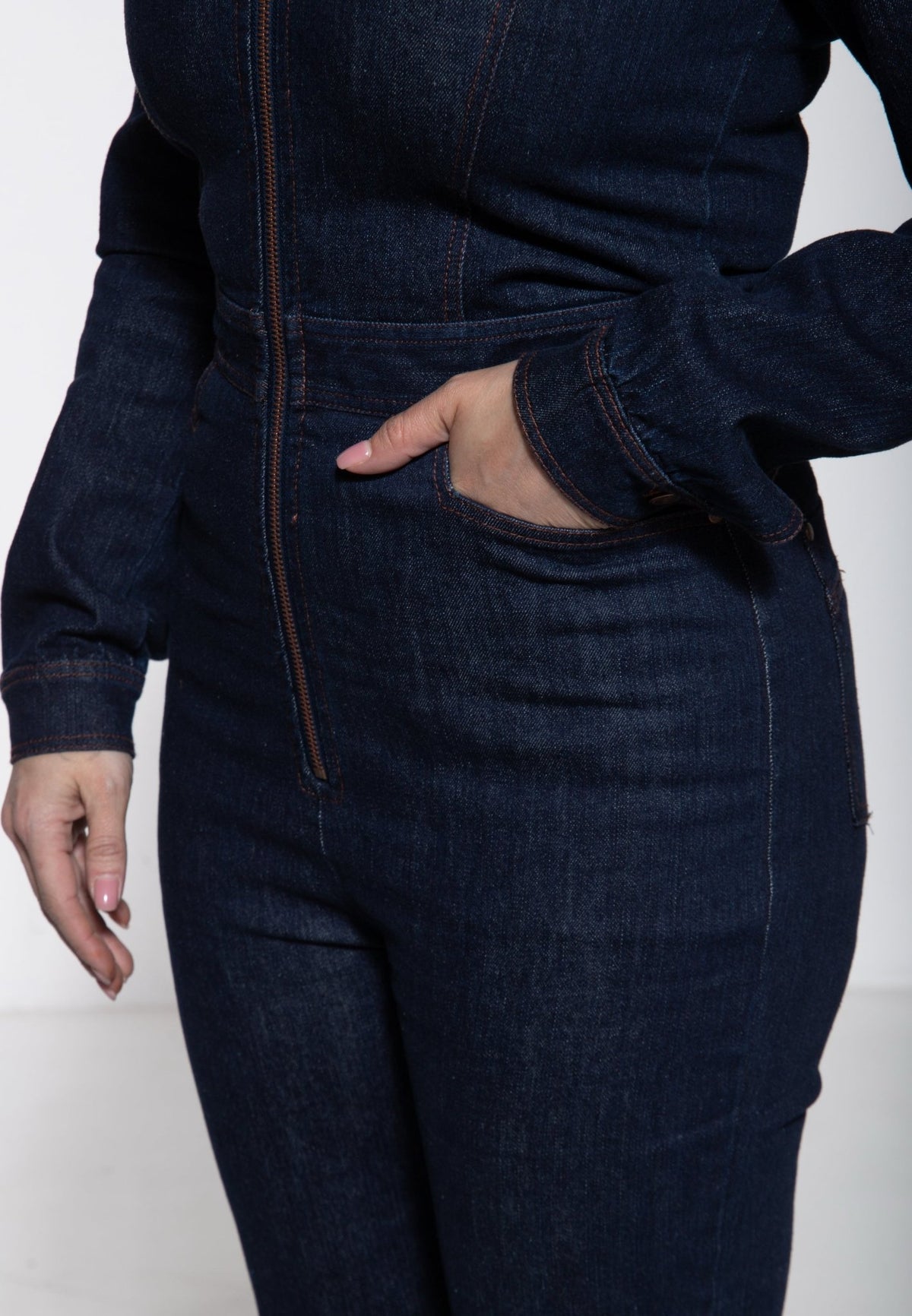 Damen Denim Jumpsuit "Bakersfield" in Dark Blue Wash – Jumpsuit von Queen Kerosin - Ansicht 9