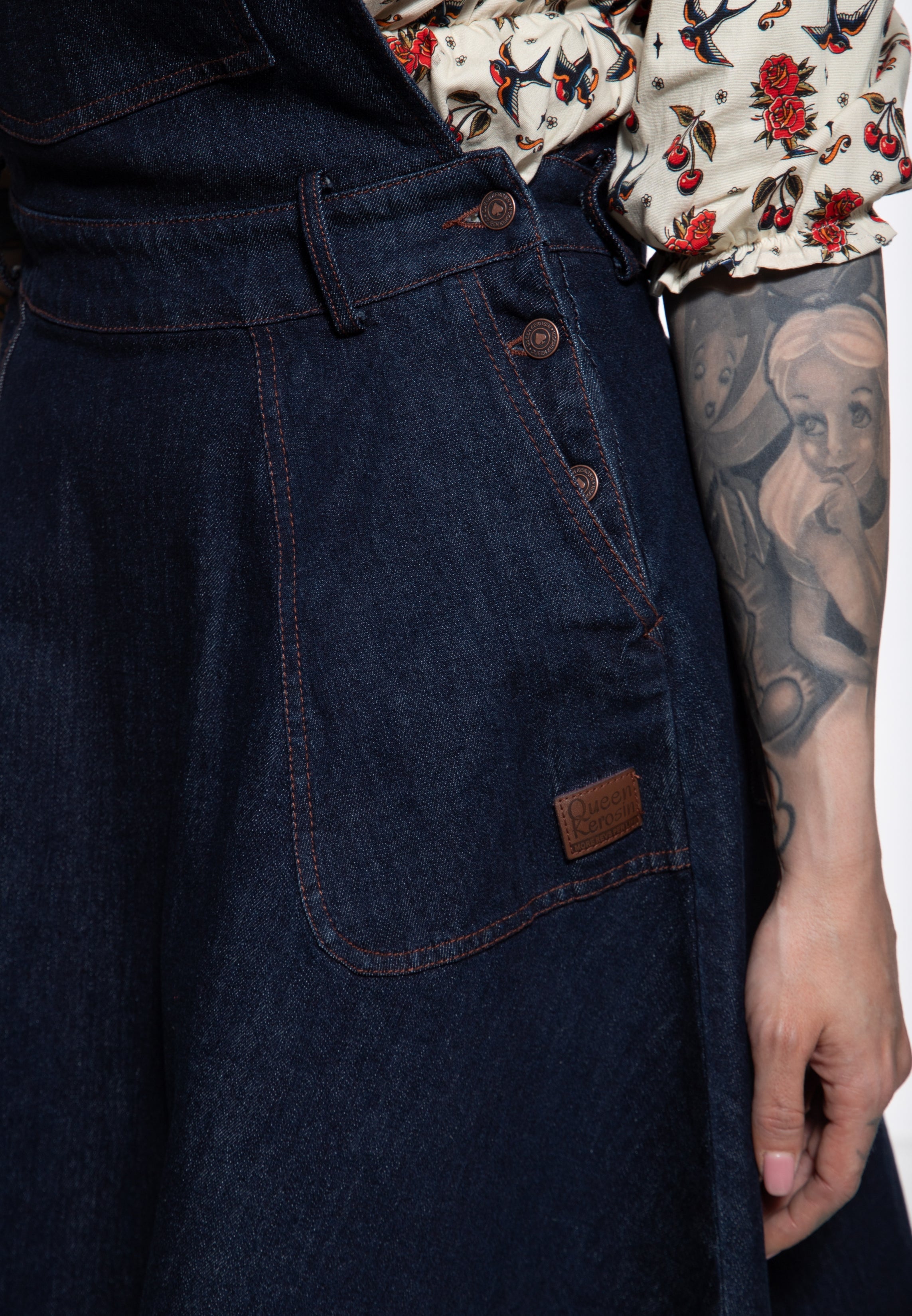 Latzkleid 'Josie' in Denim Kleider von Queen Kerosin