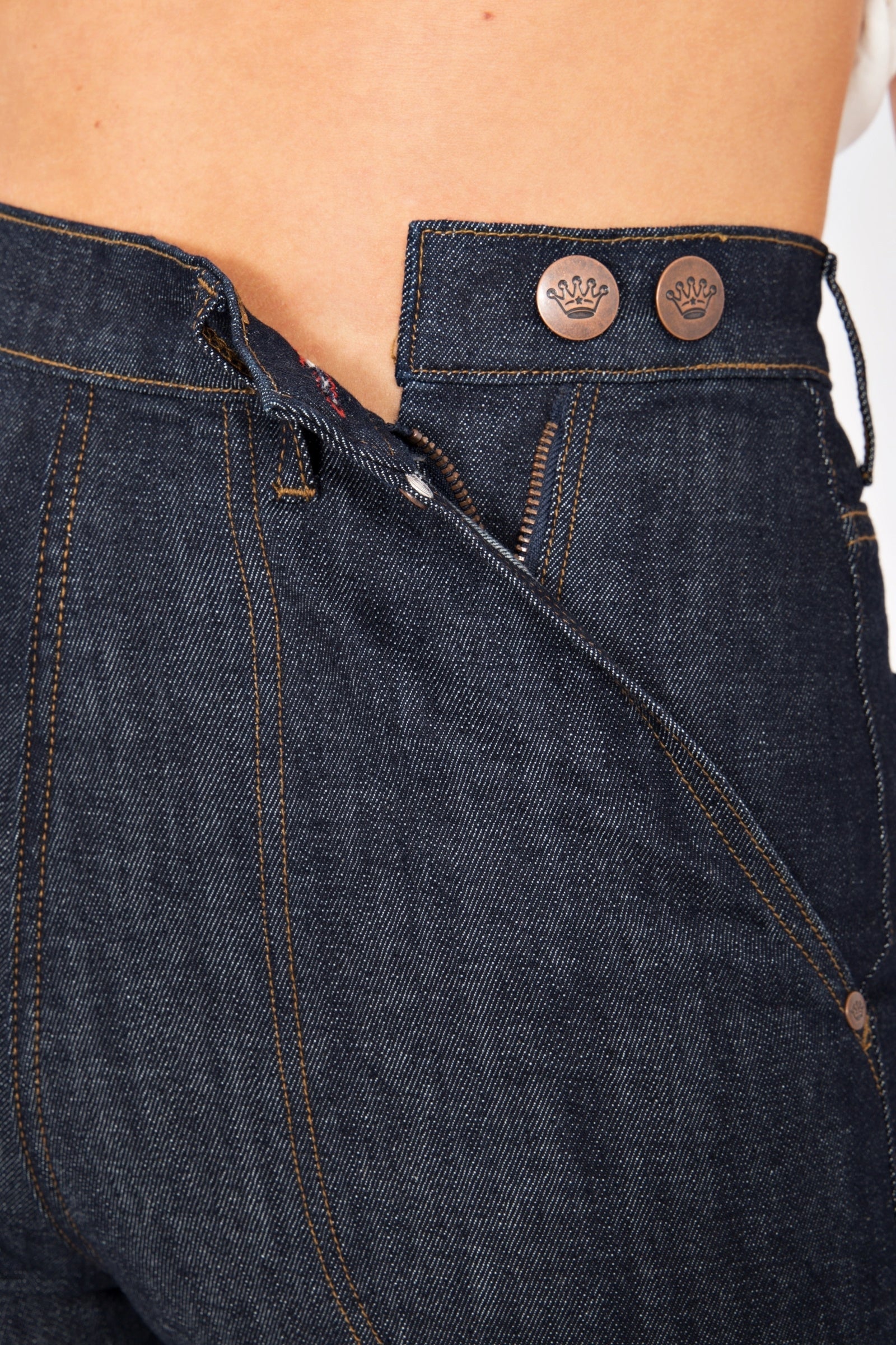 Queen Kerosin - Selvedge High Waist Jeans mit Stretch «Red Selvedge»