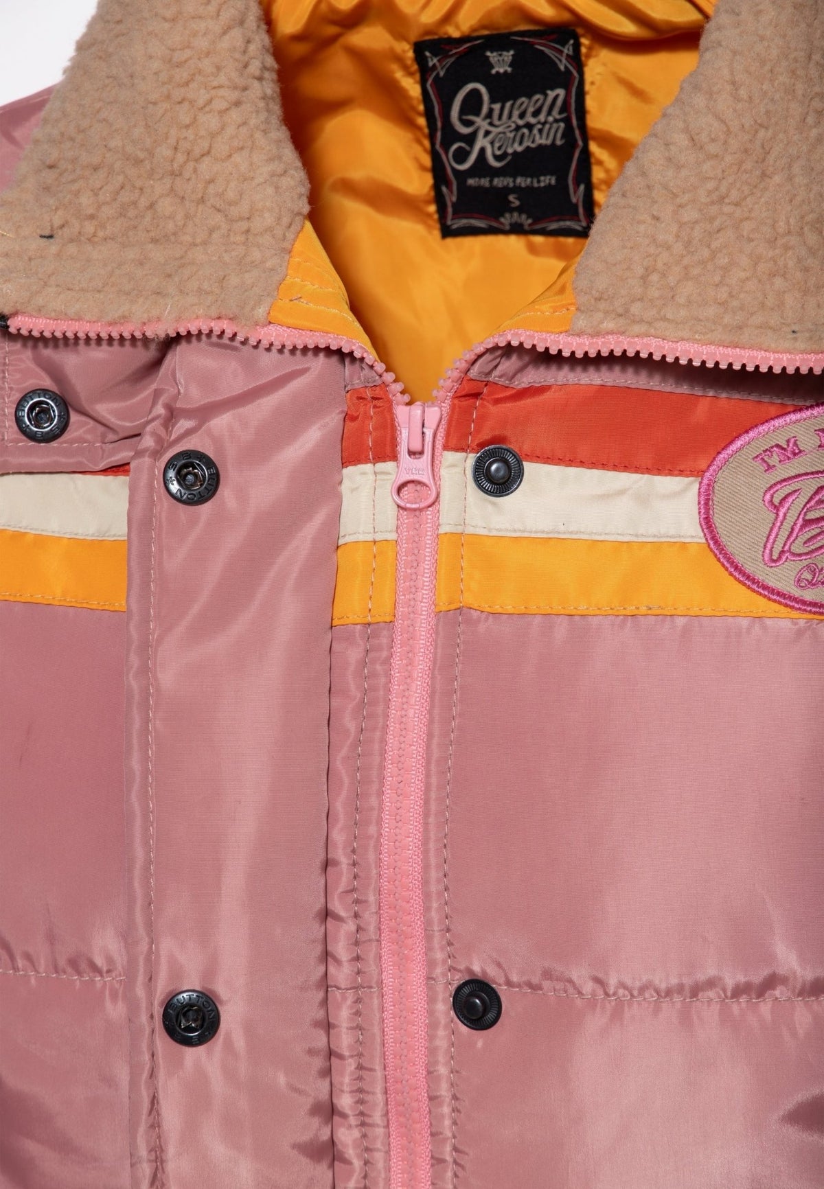 Steppjacke 'I'm not your babe' in Altrosa – Steppjacken von Queen Kerosin - Ansicht 6