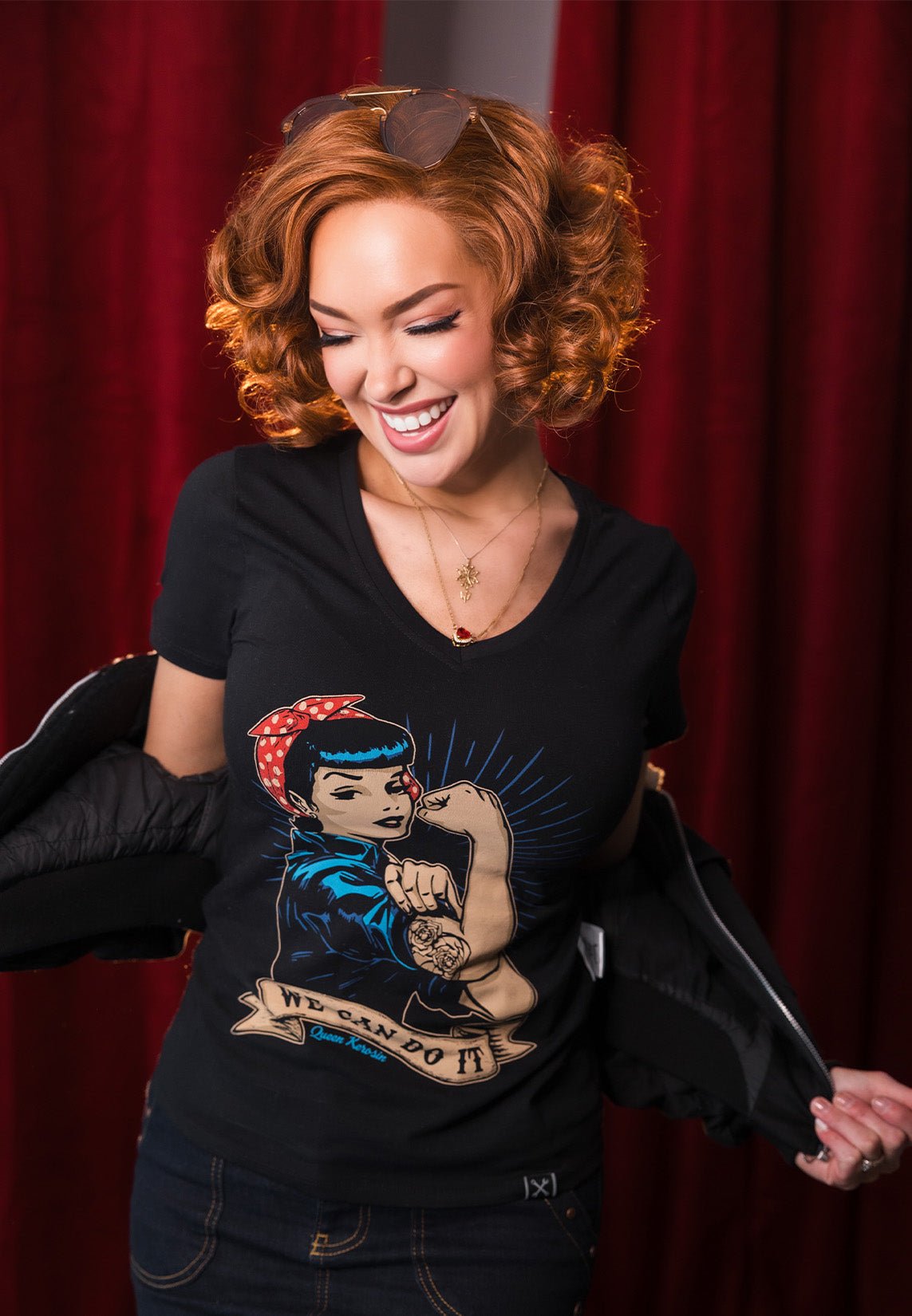 T-Shirt mit Retro - Print «We can do it» T-Shirts von Queen Kerosin