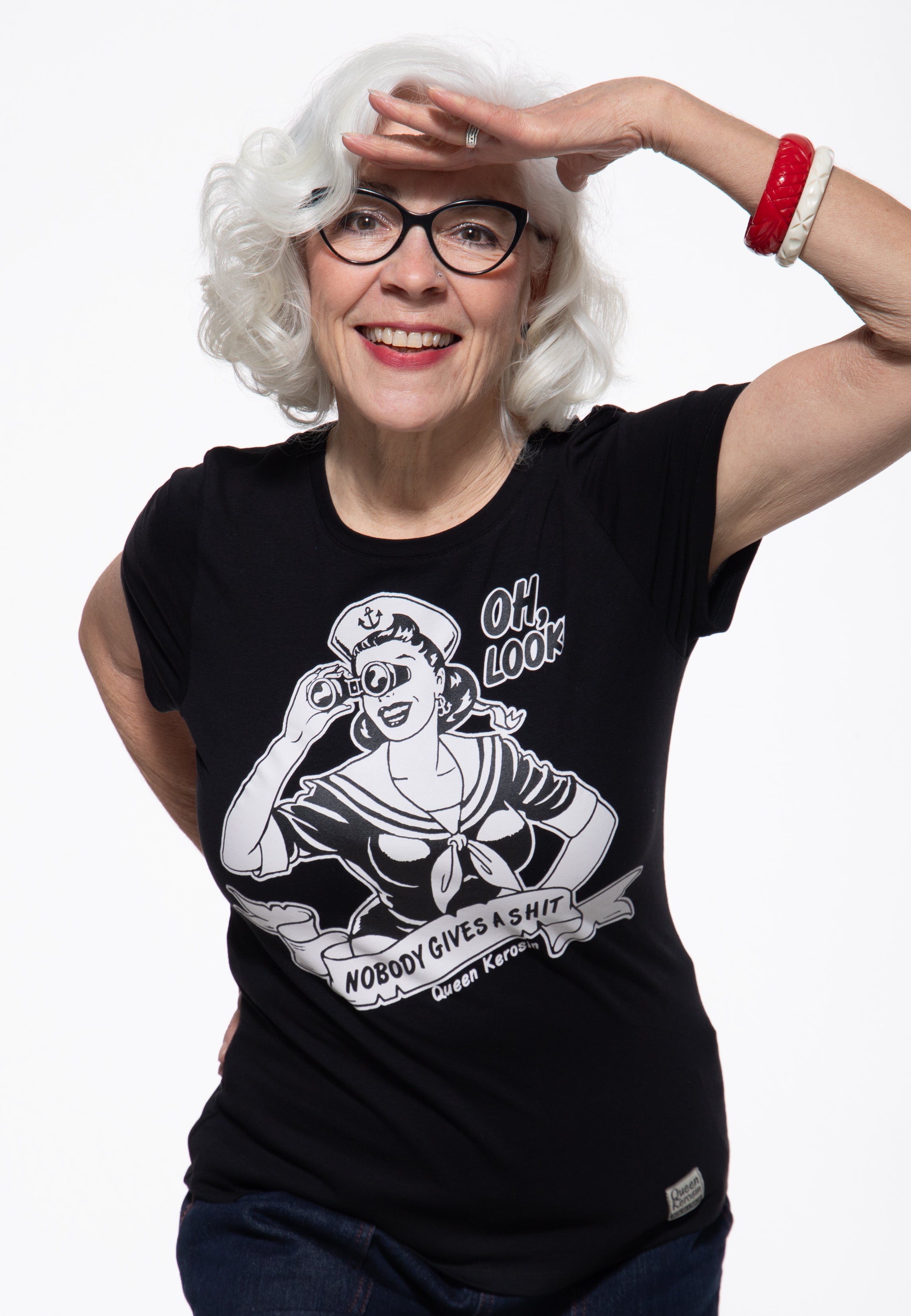 T-Shirt 'Nobody Gives a Shit' in Schwarz T-Shirts von Queen Kerosin