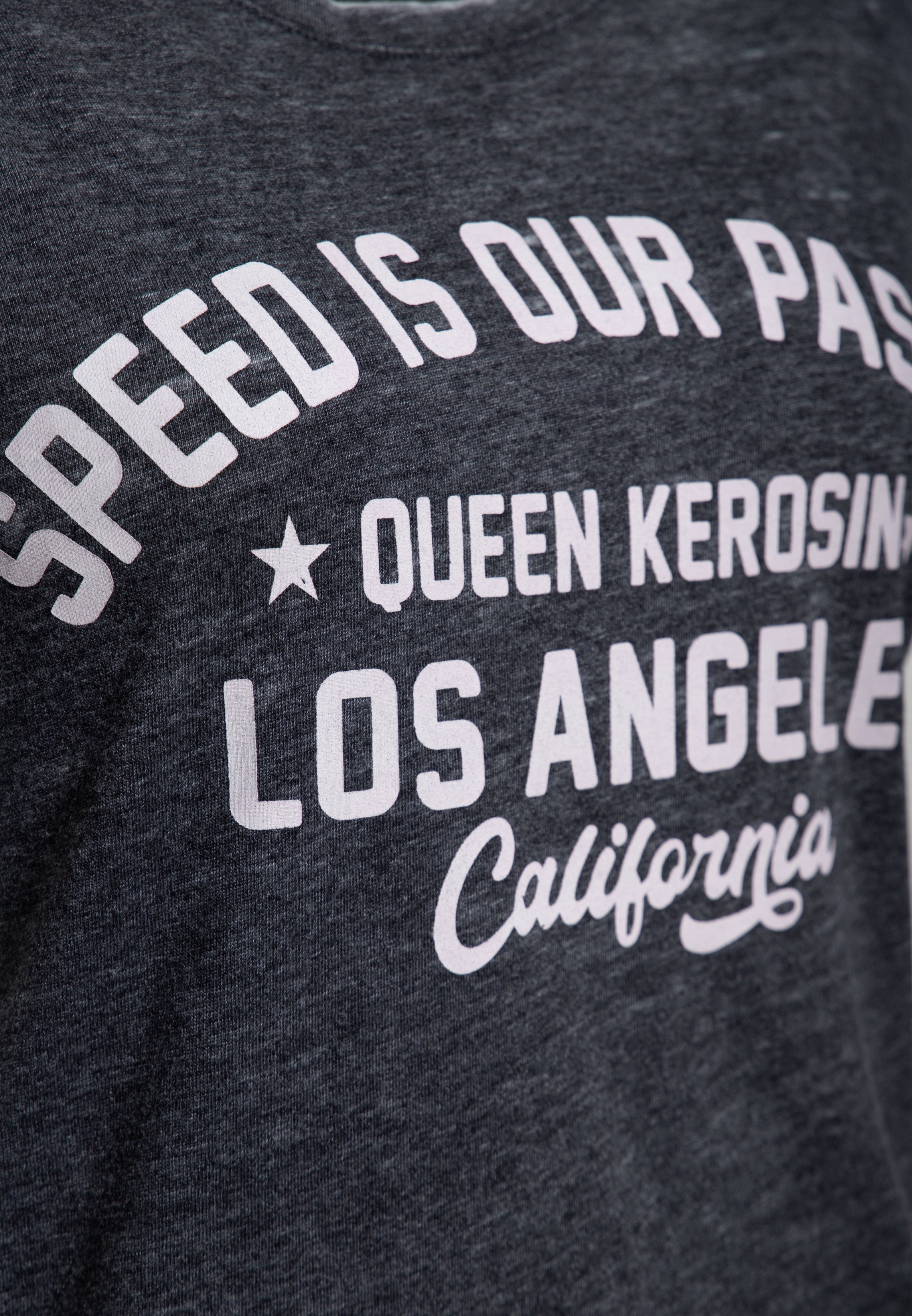 T-Shirt 'Speed is our Passion' in Grau T-Shirts von Queen Kerosin