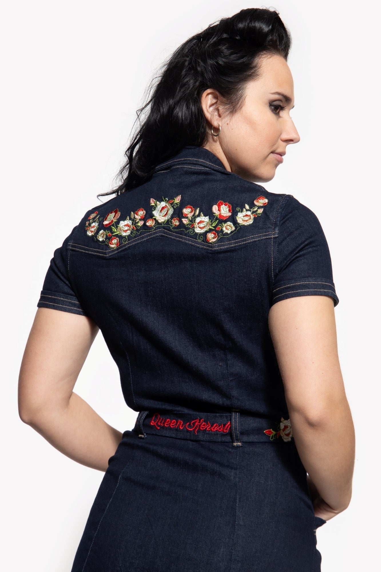 Queen Kerosin - 50s Swing Jeanskleid mit Stickerei