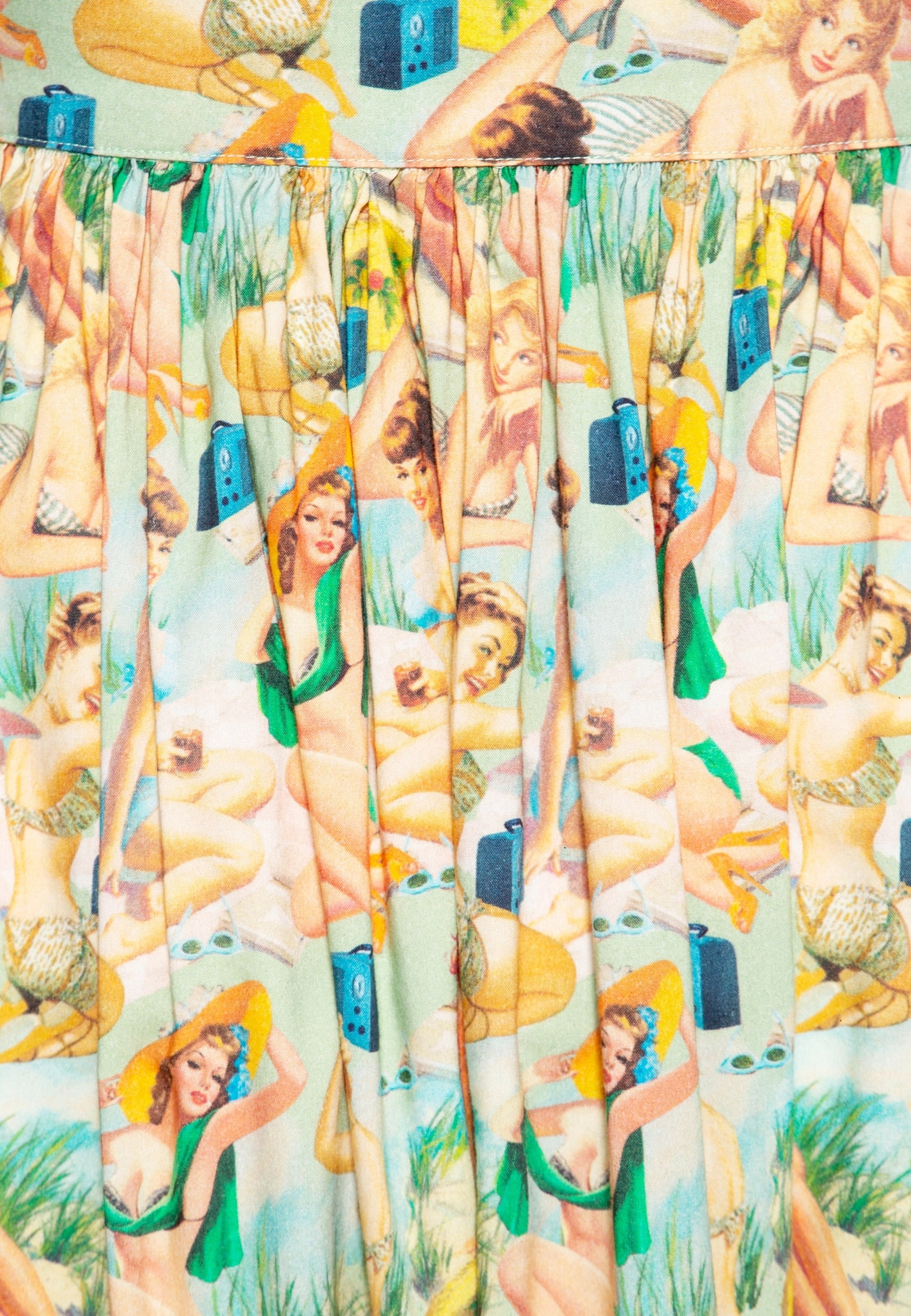 Queen Kerosin - Swing Wickelrock mit Pin-Up All-Over-Print «Pin-Up»