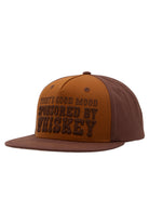 Flat Brim Cap 'Sponsored by Whiskey' in Braun Snapback Cap von King Kerosin