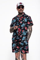 Shorts 'Hibiscus' in Schwarz Shorts von King Kerosin