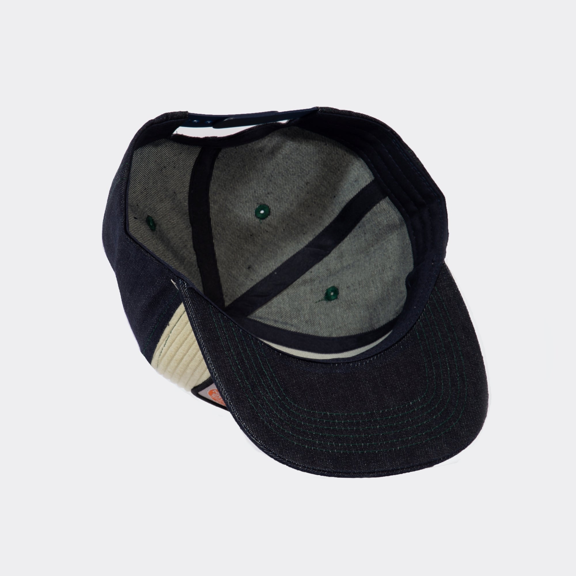 Snapback Cap mit Cord-Front «Road Adventure» Snapback Cap von King Kerosin