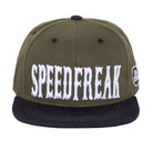 King Kerosin - Snapback Cap mit Print auf der Schirmunterseite und Stickerei in der Front «Speedfreak»