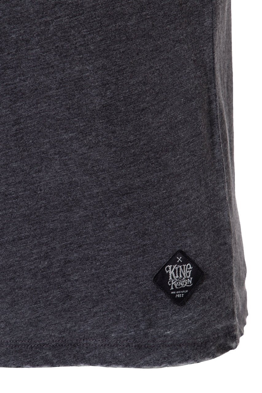 King Kerosin - T-Shirt mit V - Ausschnitt und lässigem Enzymwash «Chopper»