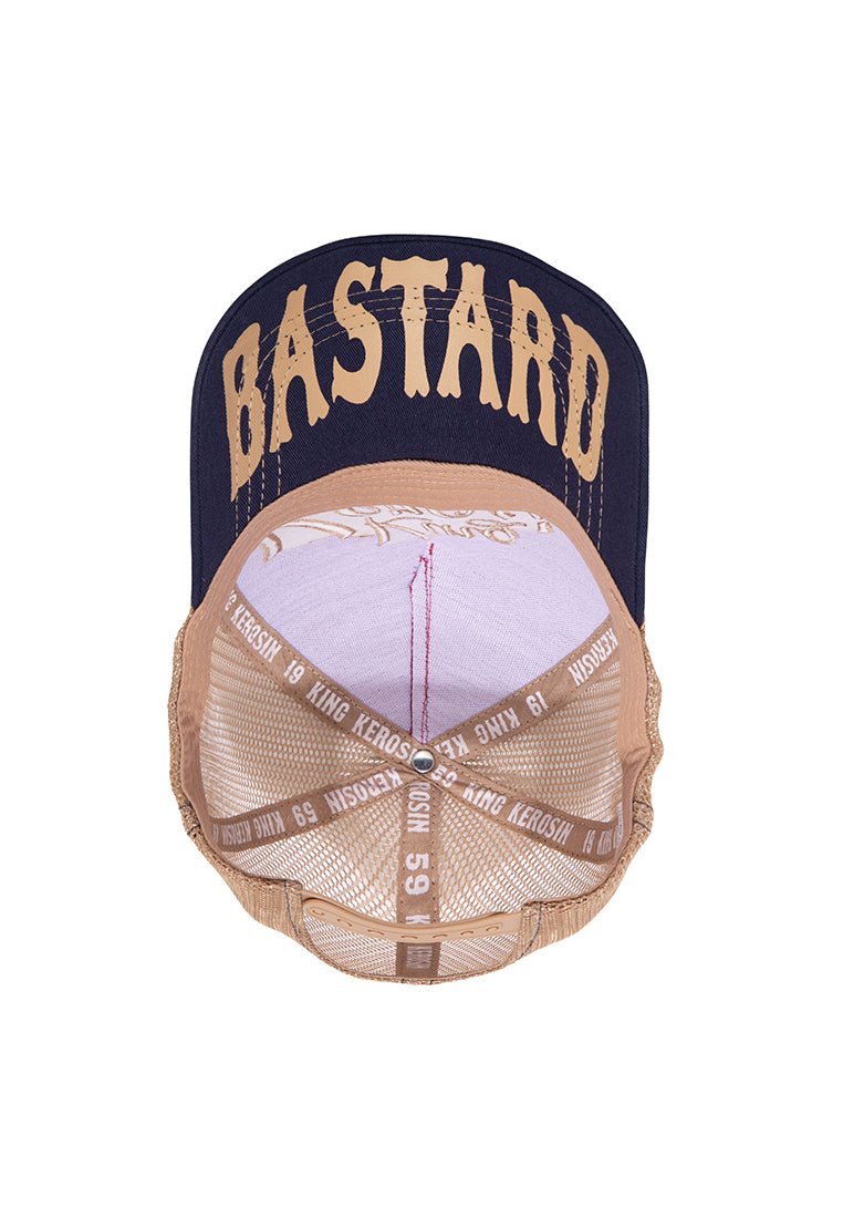 King Kerosin - Trucker Cap mit Stickerei und Print auf der Schirmunterseite