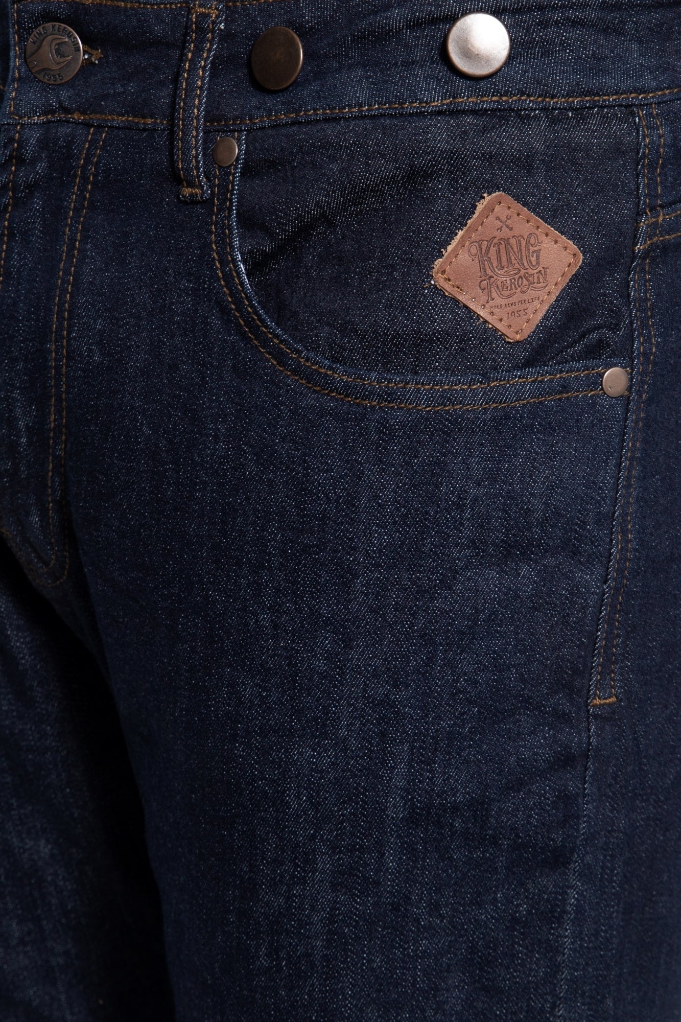 King Kerosin - Vintage Red Selvedge Jeans mit Cinch Back und Knöpfen «Robin Selvedge»