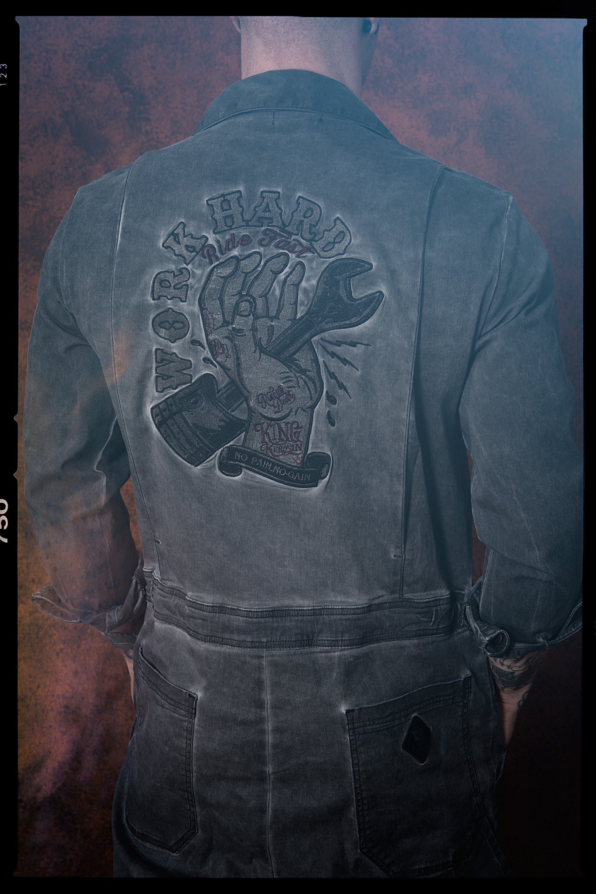 King Kerosin - Workwear Overall Jeans mit Oilwash - Effekt «Work Hard»