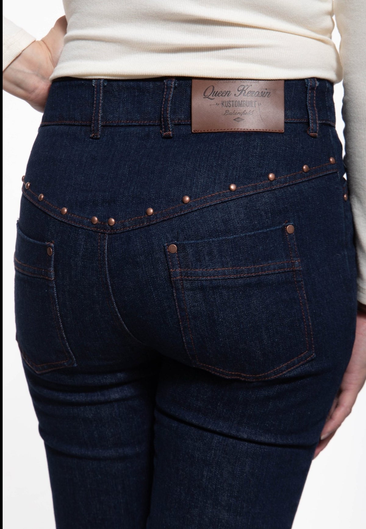 Damen Hose Bootcut Jeans "Ruby" in Dark Blue Wash – Hose von Queen Kerosin - Ansicht 5