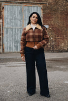 Damen jacke Cropped flanell with teddy collar in Brown – Jacke von Queen Kerosin - Ansicht 4