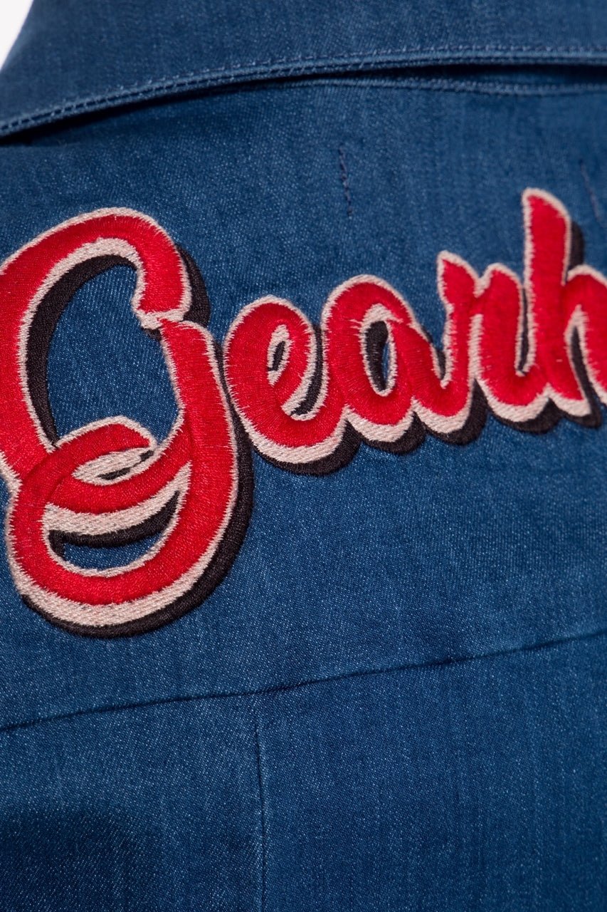 Queen Kerosin - Denim Bluse mit Stickerei «Gearhead»