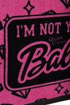 Fußmatte 'I'm not your Babe' in Pink – Fußmatte von Queen Kerosin - Ansicht 3