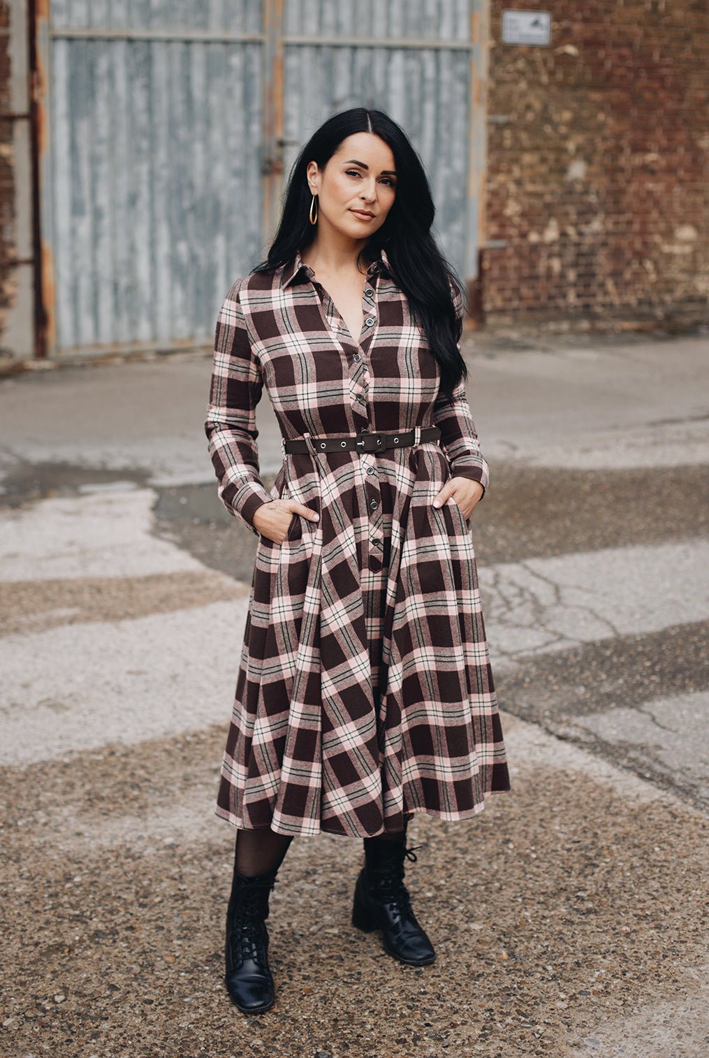 Hemdblusenkleid 'Jayne' in Dunkelbraun – Kleider von Queen Kerosin - Ansicht 14