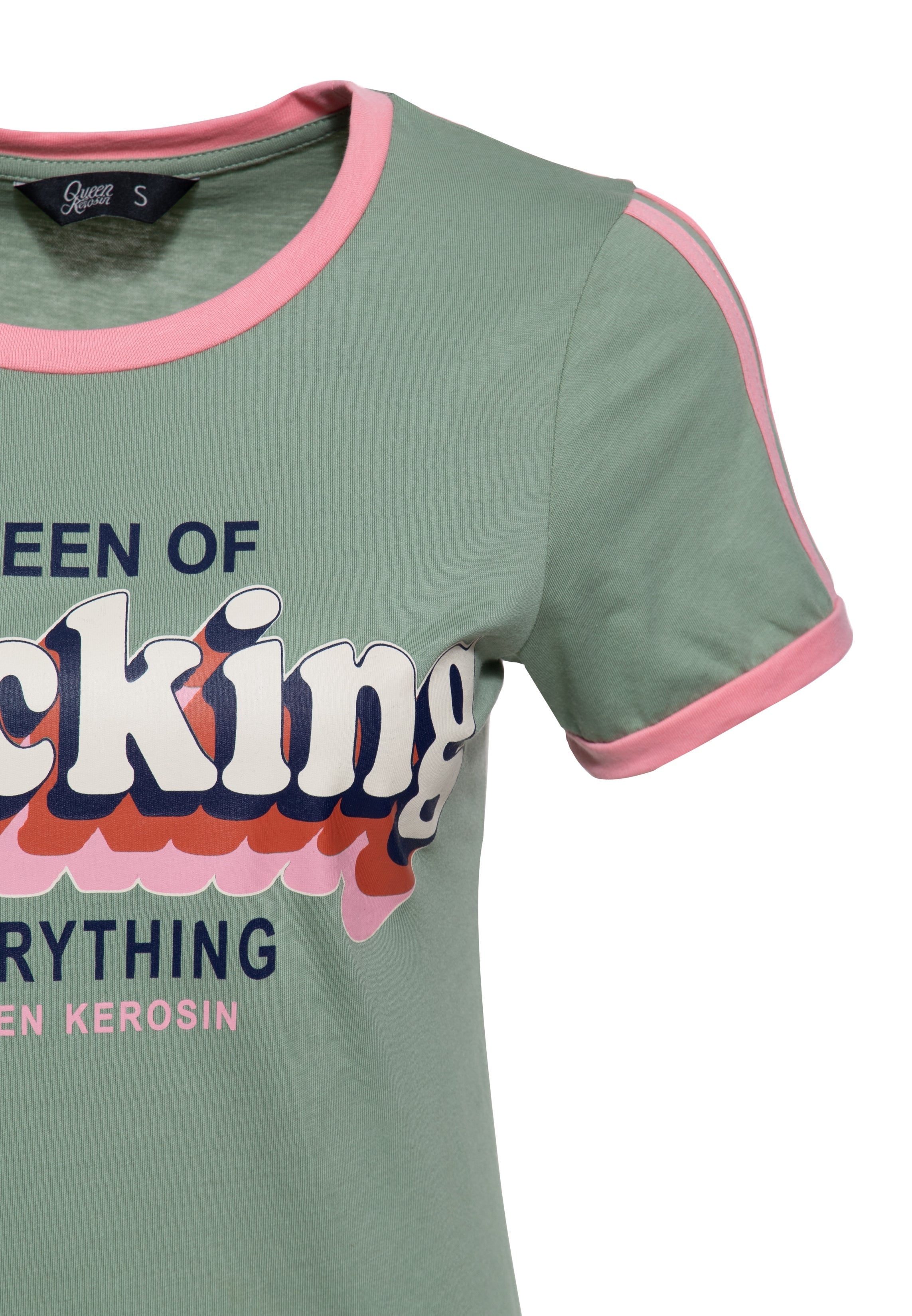 T-Shirt 'Queen Of Fucking Everything' in Grün T-Shirts von Queen Kerosin