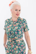 Queen Kerosin - Bluse mit tropischem Muster