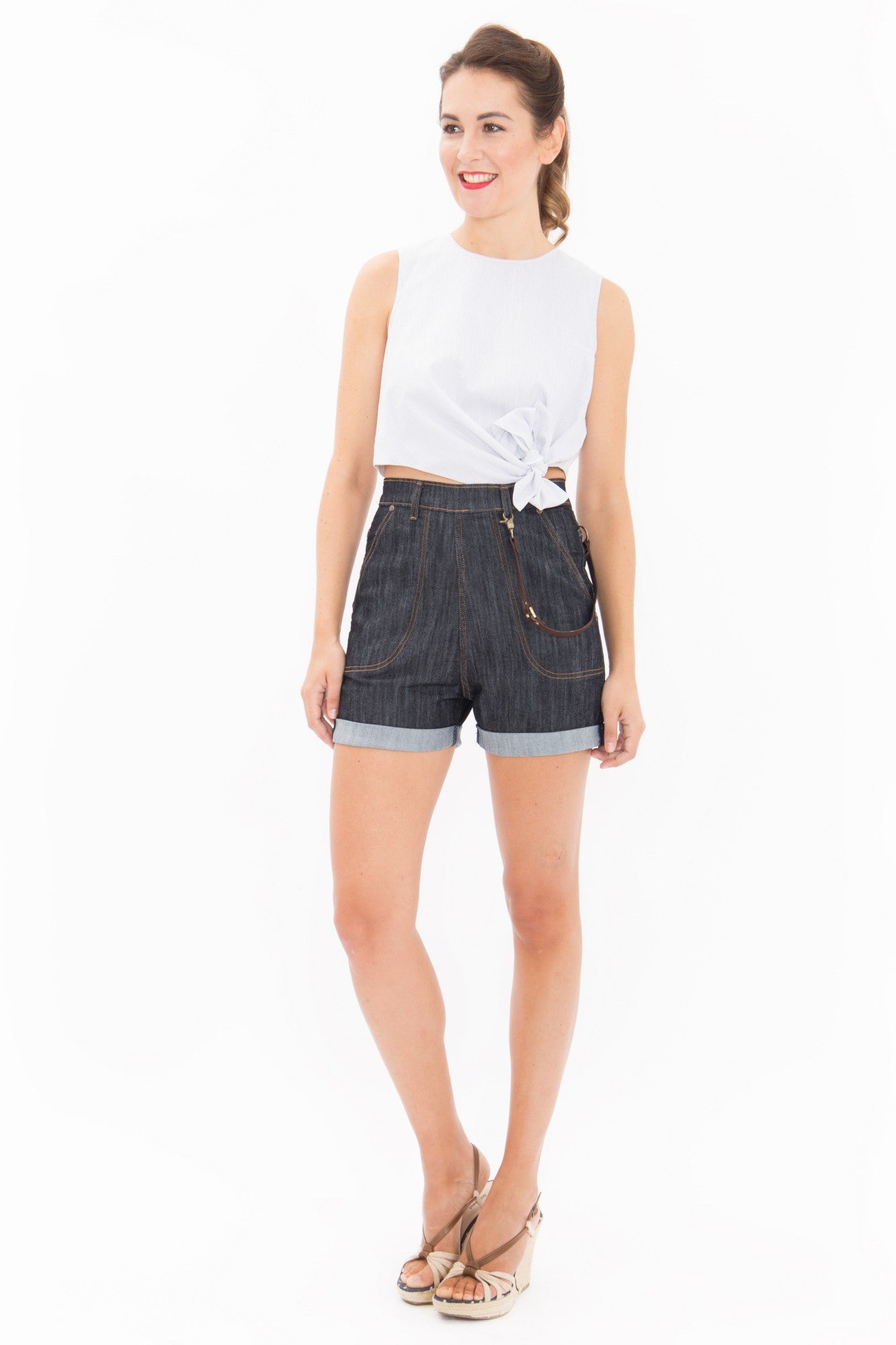 Queen Kerosin - High Waist Jeans Shorts mit seitlichem Reißverschluss