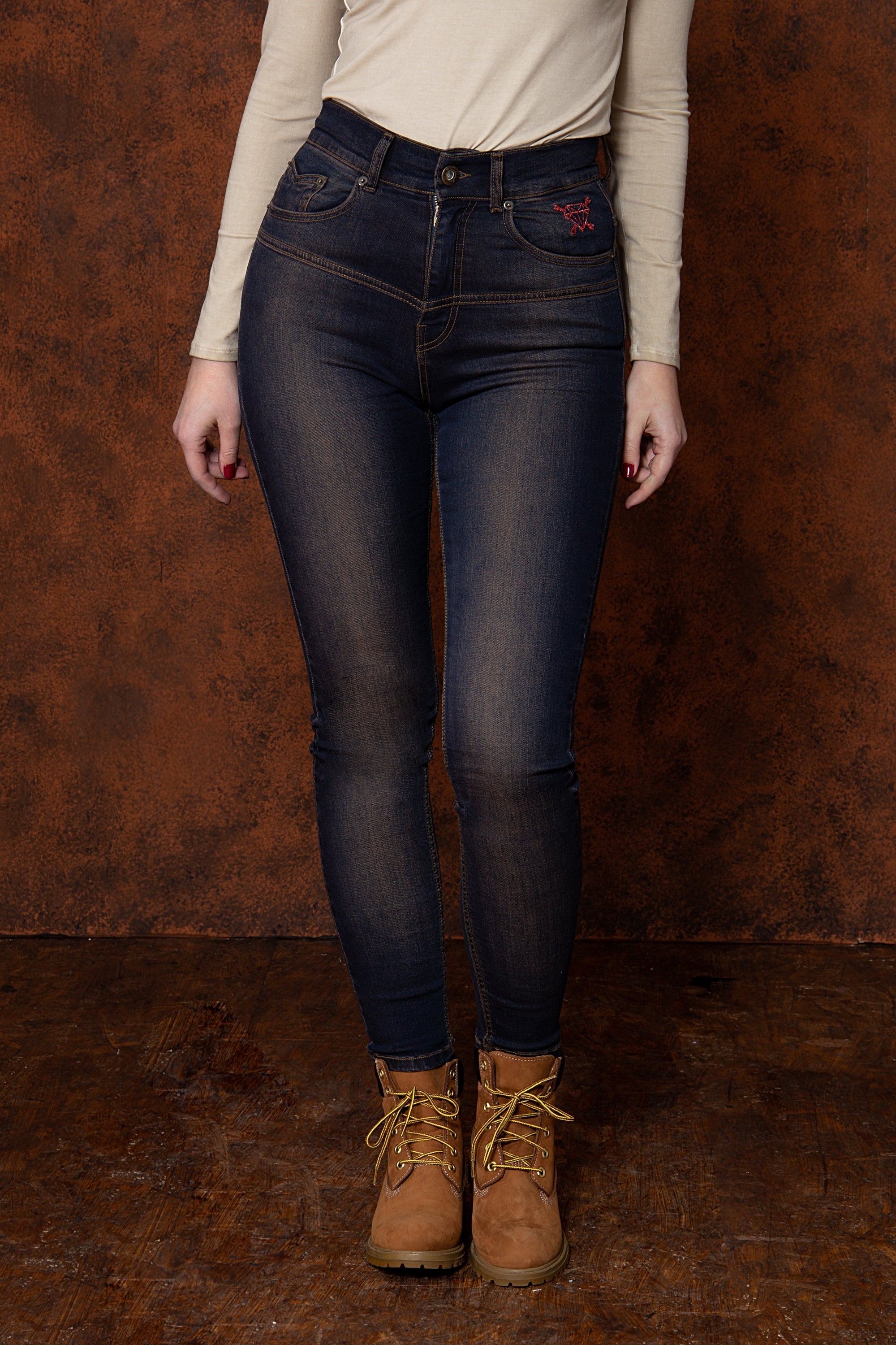 Queen Kerosin - High Waist Jeanshose im 5 Pocket Design «Betty»