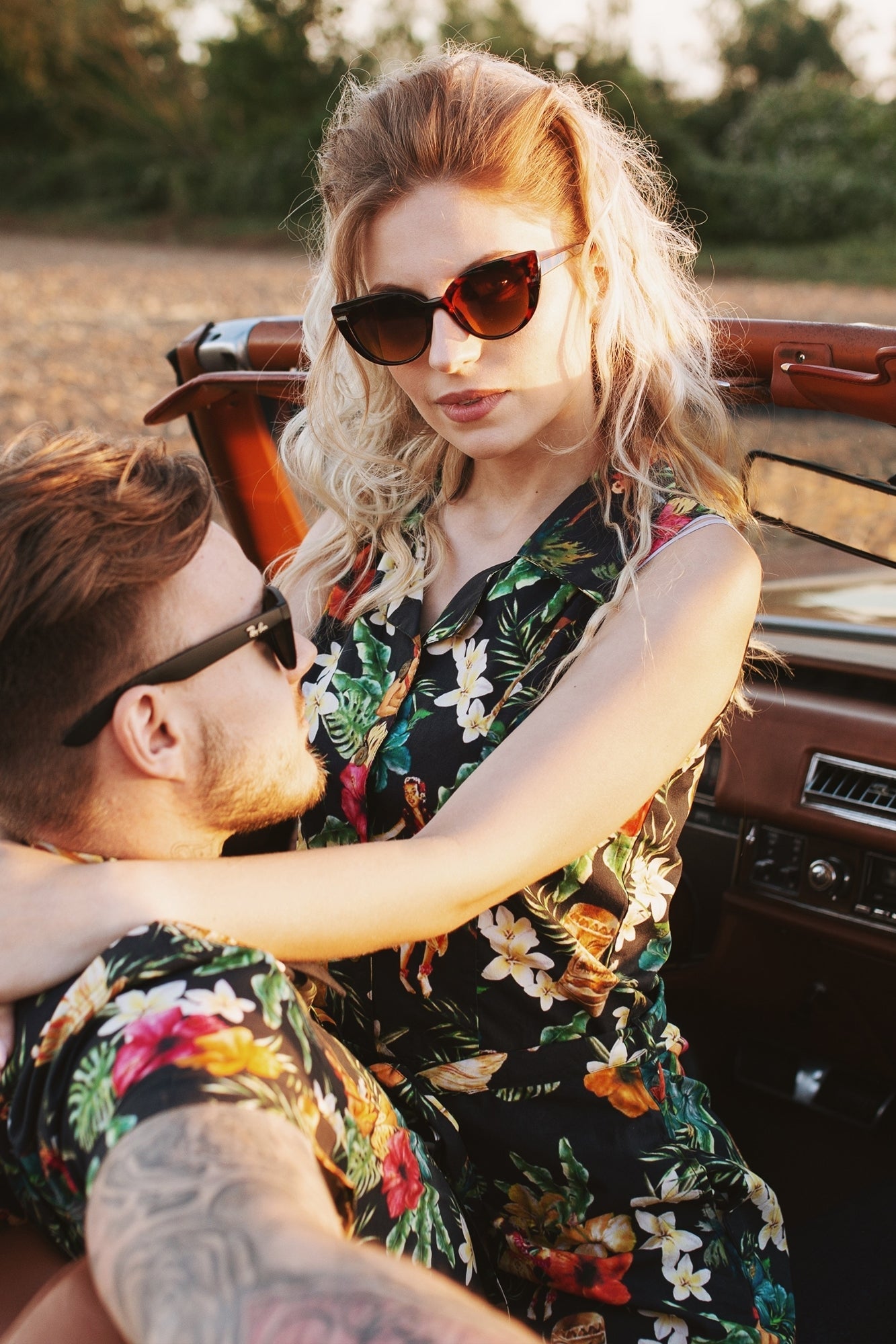 Queen Kerosin - Vintage Jumpsuit mit tropischem All-Over-Muster